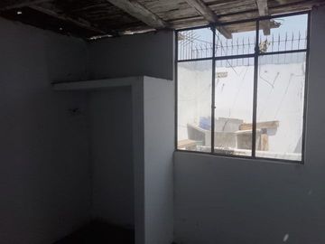VIVIENDA TALLER COMO TERRENO CERCADO DE LIMA