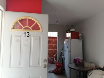 CASA EN VENTA CON ALBERCA CERCA DE LA ALBERCA OLIMPICA EN TEZOYUCA