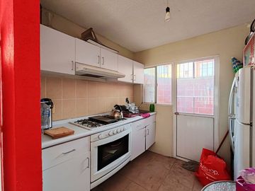 CASA EN VENTA CON ALBERCA CERCA DE LA ALBERCA OLIMPICA EN TEZOYUCA