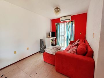 CASA EN VENTA CON ALBERCA CERCA DE LA ALBERCA OLIMPICA EN TEZOYUCA