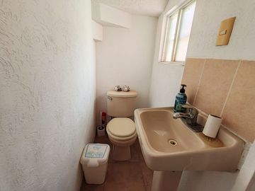 CASA EN VENTA CON ALBERCA CERCA DE LA ALBERCA OLIMPICA EN TEZOYUCA