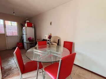 CASA EN VENTA CON ALBERCA CERCA DE LA ALBERCA OLIMPICA EN TEZOYUCA