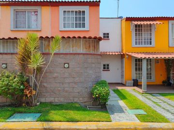 CASA EN VENTA CON ALBERCA CERCA DE LA ALBERCA OLIMPICA EN TEZOYUCA