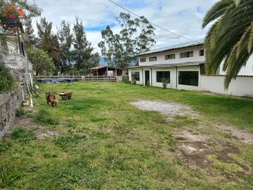 Terreno de venta en Otavalo junto a la ciudadela Ángel Escobar, 1 ha