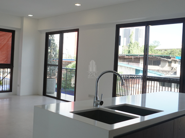 Townhouse for sale in P. Tuazon Blvd Cubao, Quezon City