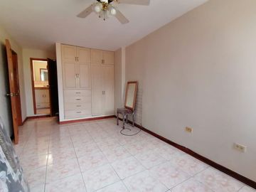 VENTA CASA ALBORADA X ETAPA CONJUNTO CERRADO