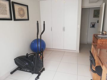 DEPARTAMENTO CON BUENA UBICACION EN SURCO FRENTE A PARQUE