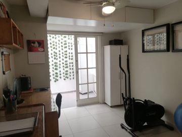 DEPARTAMENTO CON BUENA UBICACION EN SURCO FRENTE A PARQUE