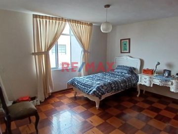 Venta De Casa De 220 M2 A 415 Mil Dolares