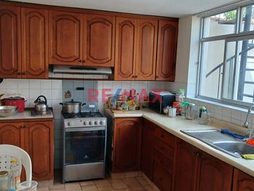 Venta De Casa De 220 M2 A 415 Mil Dolares