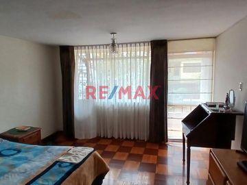 Venta De Casa De 220 M2 A 415 Mil Dolares