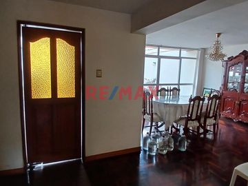 Venta De Casa De 220 M2 A 415 Mil Dolares