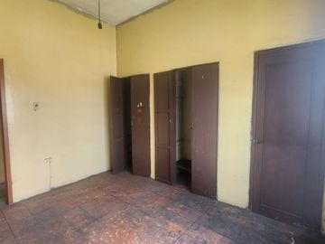 Centro de Guayaquil Comercial Esmeraldas y Clemente Ballén Esquina