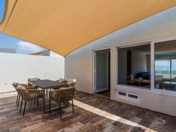 Residencia con roof garden, jardín, patio y vestidores independientes, Zibatá, venta, Queretaro.