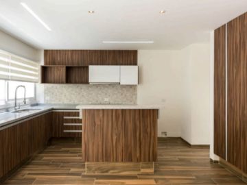 Residencia con roof garden, jardín, patio y vestidores independientes, Zibatá, venta, Queretaro.