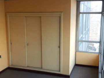 Hermoso Departamento En Venta En El Centro De Lima: Espacio Estratégico Con Encanto Colonial