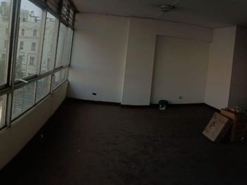 Hermoso Departamento En Venta En El Centro De Lima: Espacio Estratégico Con Encanto Colonial