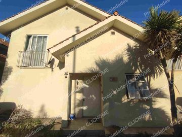SE VENDE CASA HUECHURABA LA LIGURIA 203 mts2 3D 3B + 2 estac