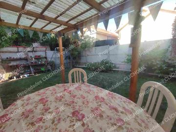 SE VENDE CASA HUECHURABA LA LIGURIA 203 mts2 3D 3B + 2 estac