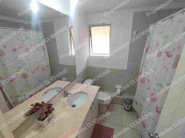 SE VENDE CASA HUECHURABA LA LIGURIA 203 mts2 3D 3B + 2 estac