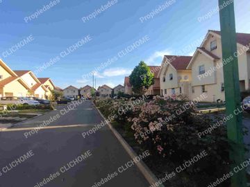 SE VENDE CASA HUECHURABA LA LIGURIA 203 mts2 3D 3B + 2 estac