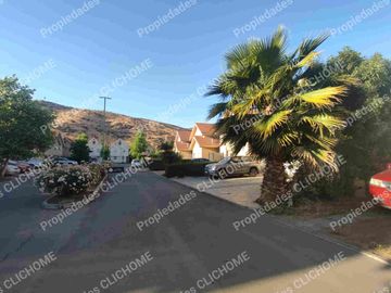 SE VENDE CASA HUECHURABA LA LIGURIA 203 mts2 3D 3B + 2 estac