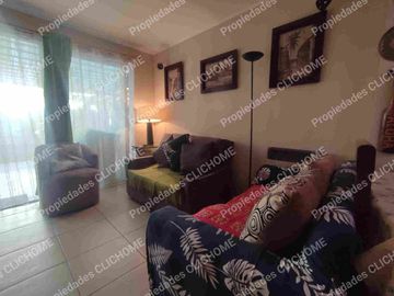 SE VENDE CASA HUECHURABA LA LIGURIA 203 mts2 3D 3B + 2 estac