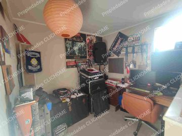 SE VENDE CASA HUECHURABA LA LIGURIA 203 mts2 3D 3B + 2 estac
