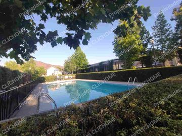SE VENDE CASA HUECHURABA LA LIGURIA 203 mts2 3D 3B + 2 estac