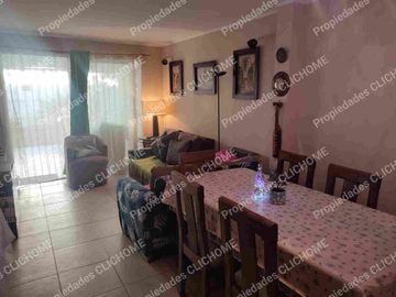 SE VENDE CASA HUECHURABA LA LIGURIA 203 mts2 3D 3B + 2 estac