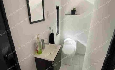 CASA EN VENTA EN ESQUINA  LOMAS 3 SECC