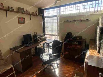 CASA EN VENTA EN ESQUINA  LOMAS 3 SECC