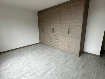 PONCEANO ALTO; 3 DORM; 2 BAÑOS; 2 GAR; 1 BOD, BALC, 138/107 M2: REF 202