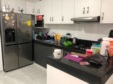 vendo departamento de 2 dormitorios frente al Centro Comercial El Dorado.