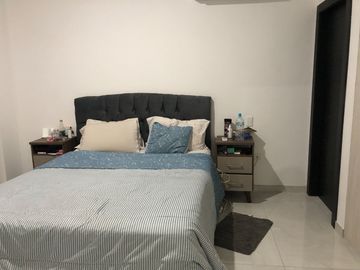 vendo departamento de 2 dormitorios frente al Centro Comercial El Dorado.