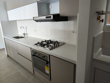VENTA DE APTO PARA ESTRENAR 116.61 M2 PISO 12 CONJUNTO RESIDENCIAL Y COMERCIAL  PODIUM