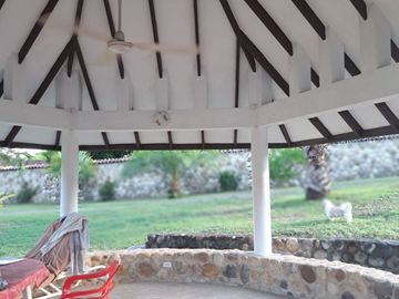 VENTA DE CASA PISCINA EN MELGAR VALLE DE LANCEROS