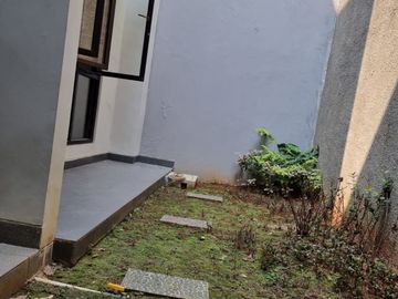 Jual Rumah Mewah 2 Lantai di Kebon Jeruk Jakbar 11373-SC 0811111----