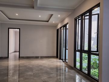 Jual Rumah Mewah 2 Lantai di Kebon Jeruk Jakbar 11373-SC 0811111----