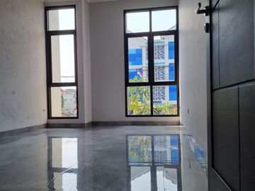 Jual Rumah Mewah 2 Lantai di Kebon Jeruk Jakbar 11373-SC 0811111----