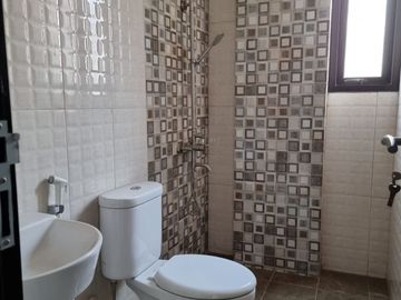 Jual Rumah Mewah 2 Lantai di Kebon Jeruk Jakbar 11373-SC 0811111----