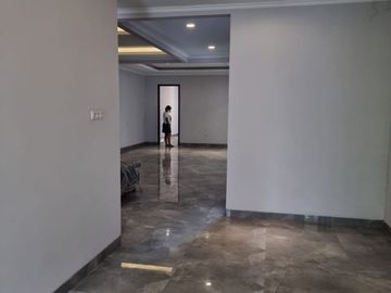 Jual Rumah Mewah 2 Lantai di Kebon Jeruk Jakbar 11373-SC 0811111----