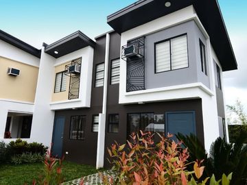 HOUSE AND LOT IN CALAMBA NEAR RESORTS AND MALLS