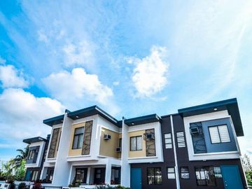 HOUSE AND LOT IN CALAMBA NEAR RESORTS AND MALLS
