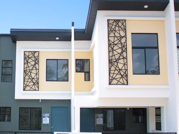 HOUSE AND LOT IN CALAMBA NEAR RESORTS AND MALLS