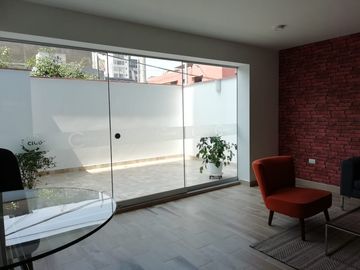 Ocasión por viaje! Bajó de precio!!! Se vende lindo departamento en Jesús María con cochera