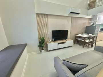 FOR SALE - 1BR SEAVIEW LOFT IN MANDANI BAY, MANDAUE CEBU. INTERIOR DESIGNED & FURNISHED.