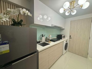 FOR SALE - 1BR SEAVIEW LOFT IN MANDANI BAY, MANDAUE CEBU. INTERIOR DESIGNED & FURNISHED.