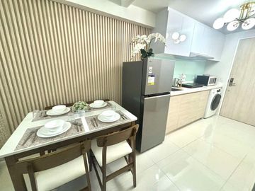 FOR SALE - 1BR SEAVIEW LOFT IN MANDANI BAY, MANDAUE CEBU. INTERIOR DESIGNED & FURNISHED.