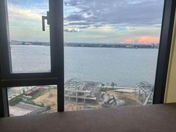 FOR SALE - 1BR SEAVIEW LOFT IN MANDANI BAY, MANDAUE CEBU. INTERIOR DESIGNED & FURNISHED.